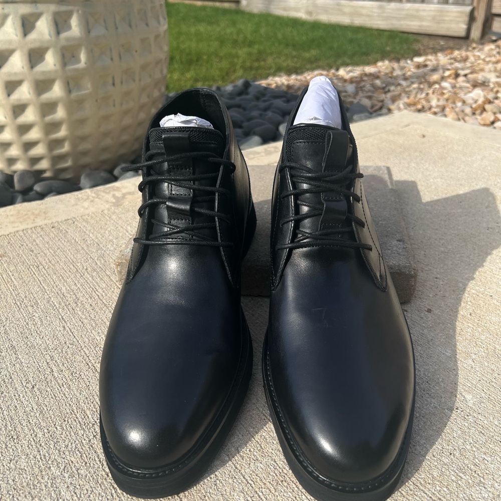 Cole Haan Black Leather Oxfords with Lace-Up Design